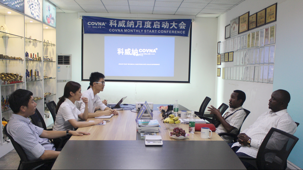 科威纳迎来一带一路非洲客户来厂参观考察.jpg